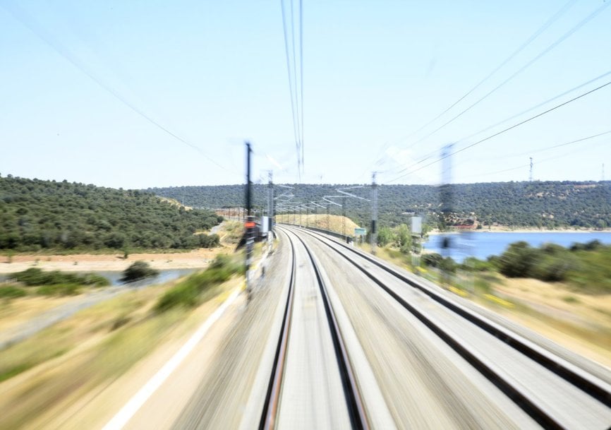 Adif congela por cuarto año los cánones ferroviarios para seguir impulsando la liberalización y la competitividad de los precios